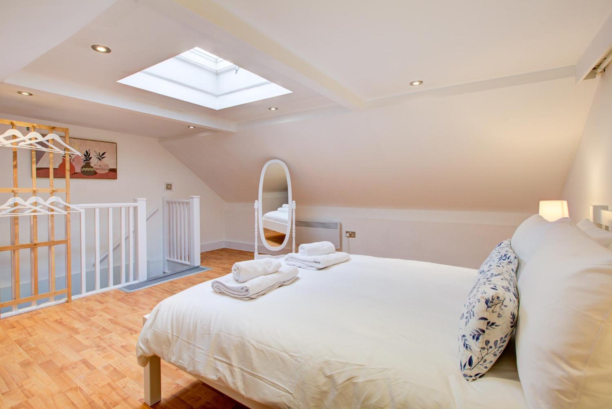 Wonderful Two-Bedroom Apartment London Exteriör bild