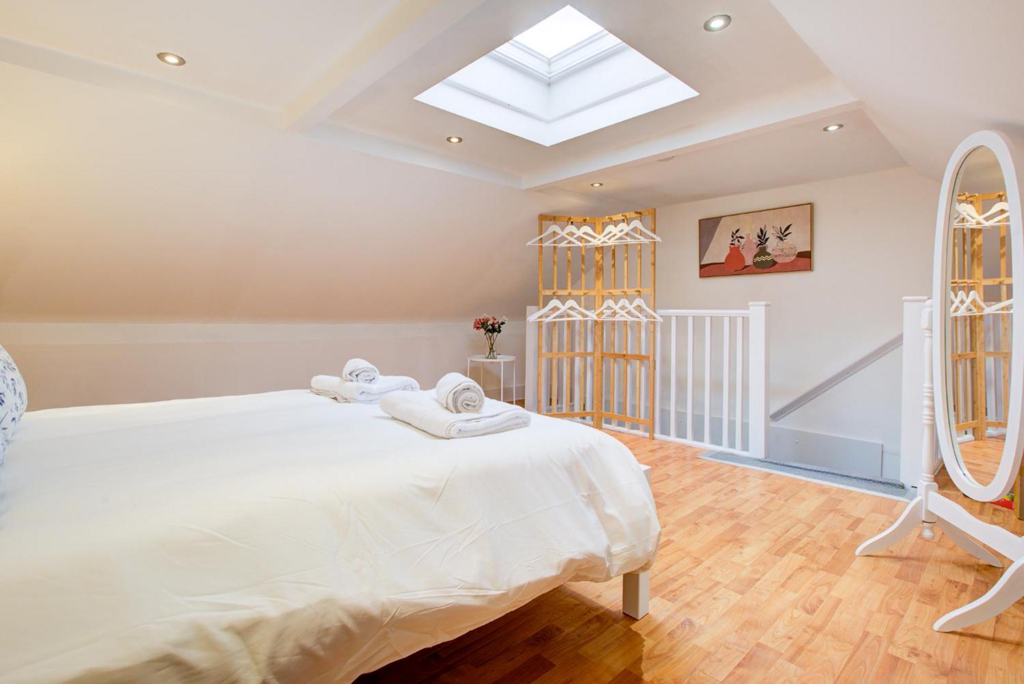 Wonderful Two-Bedroom Apartment London Exteriör bild