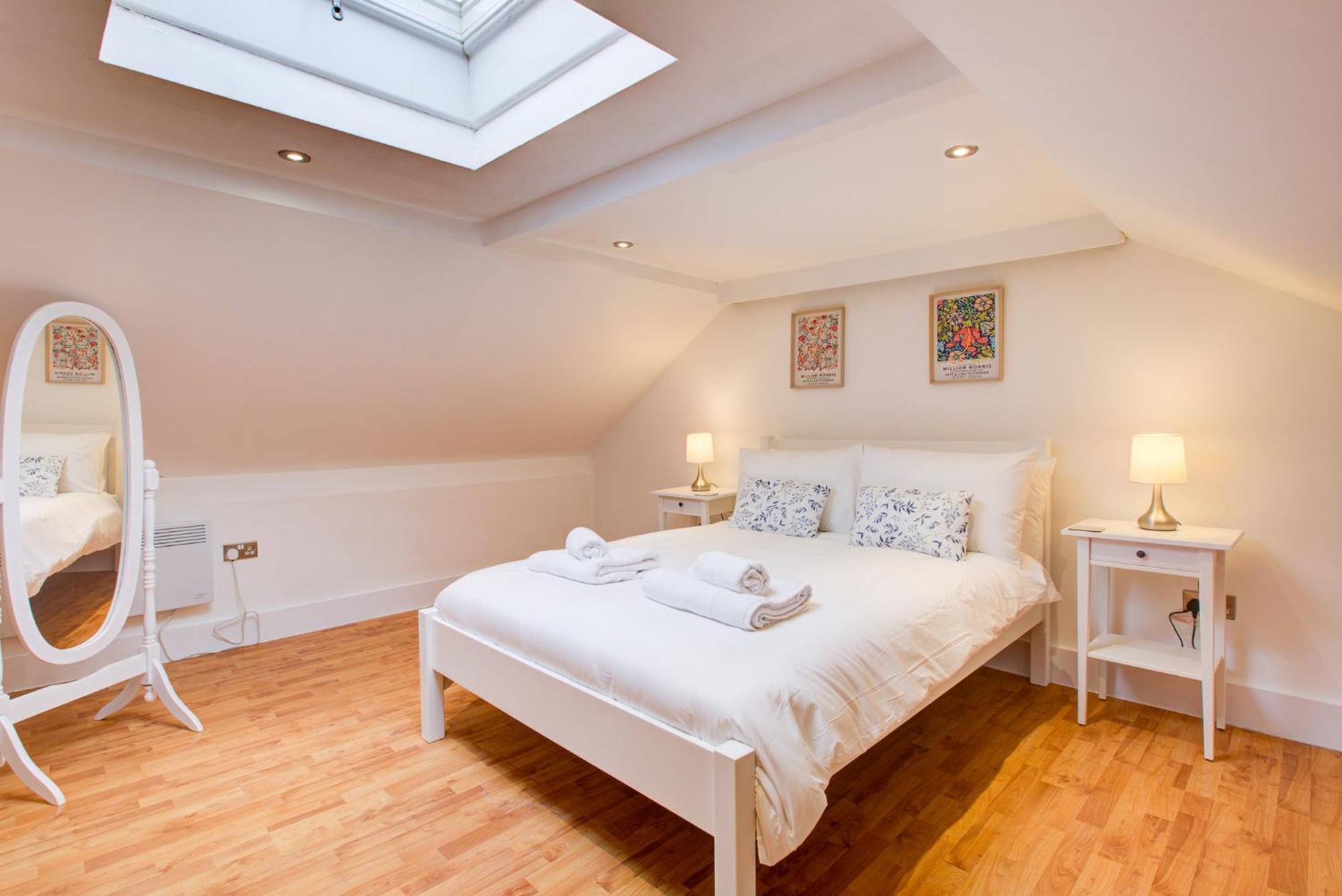 Wonderful Two-Bedroom Apartment London Exteriör bild